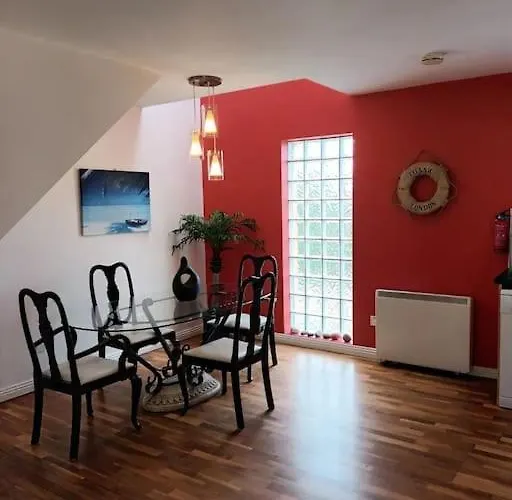 Village Centre * Lahinch